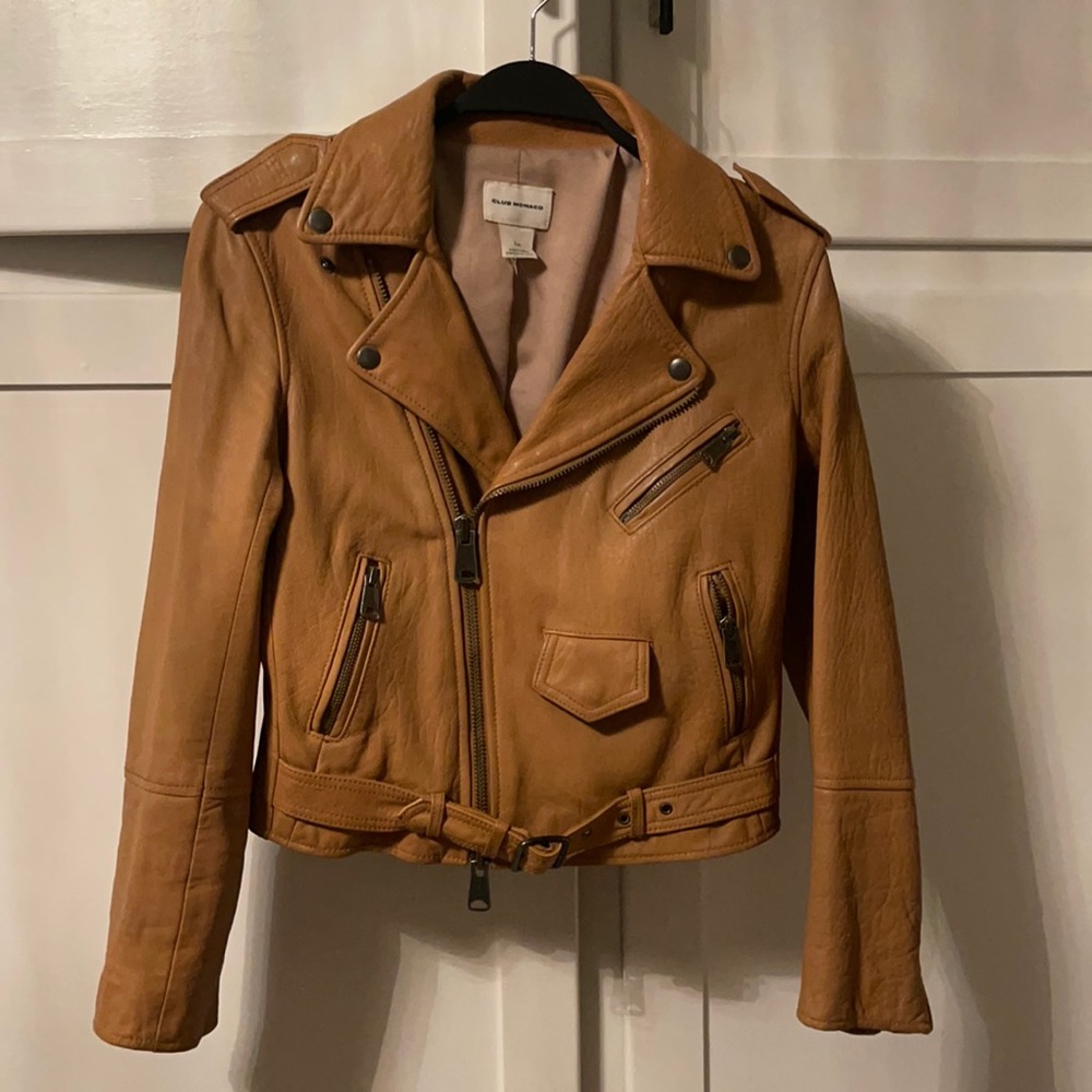 Club Monaco